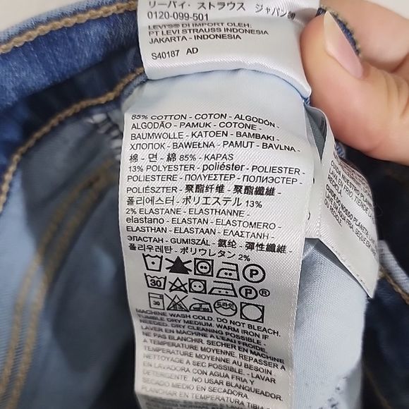 Levis 720 High Rise Super Skinny ripped and distressed size 28 - Picture 12 of 16